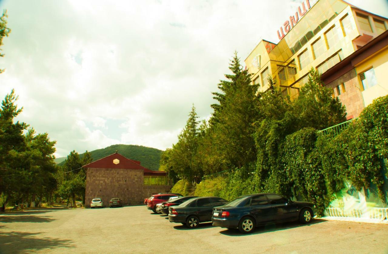 Vosku Ashxarh Hotel 萨克德佐尔镇 外观 照片